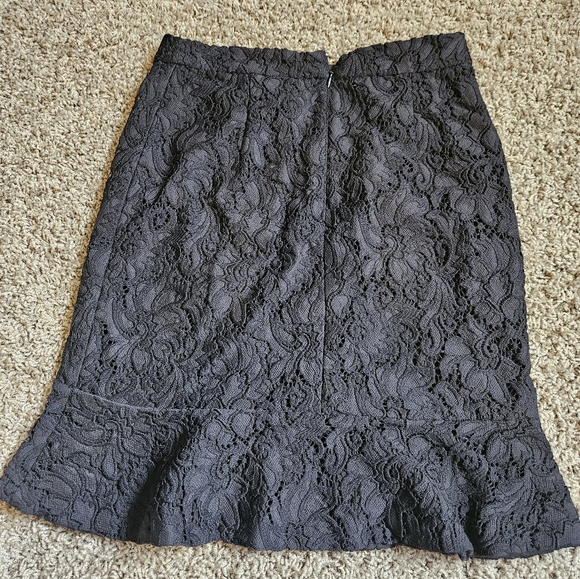 Club Monaco Lace Skirt - Picture 3 of 3